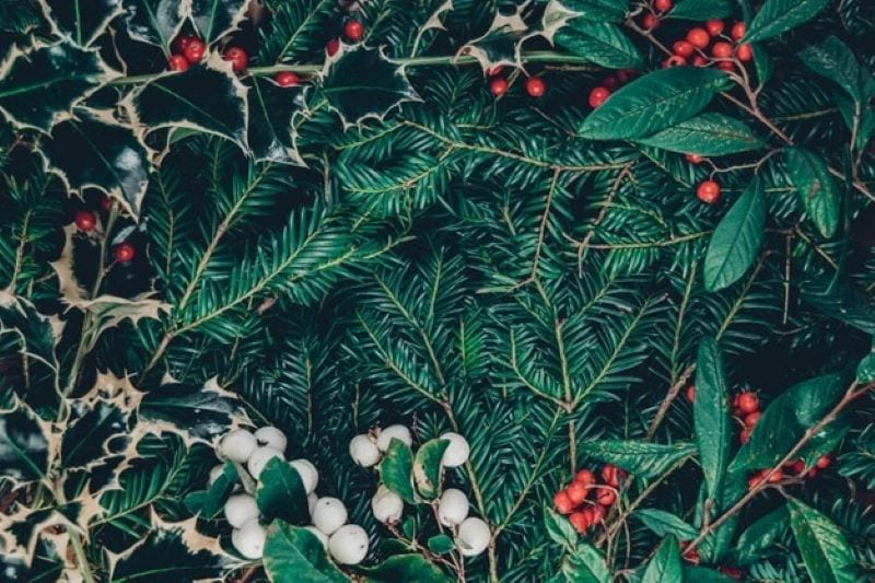 The Art of Decorating: Creative Tips and Tricks for Styling Artificial Christmas Wreaths and Garlands